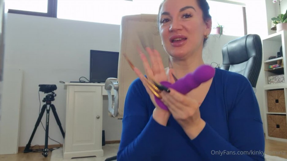 Kinky Domina - Which One Can You Take